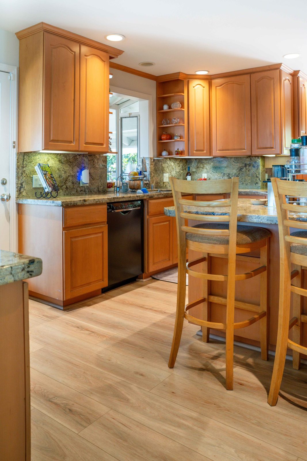 Garrison Rigid Stone Core VinylNova Jupiter, photo 3 of 3