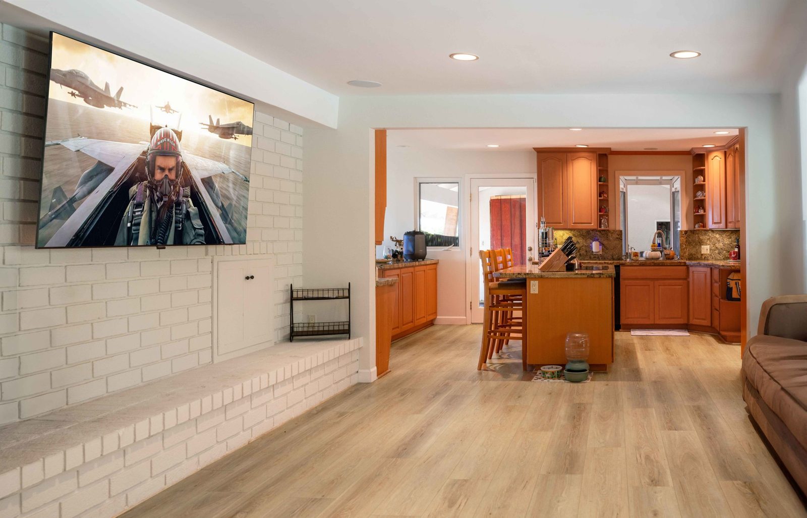 Garrison Rigid Stone Core VinylNova Jupiter