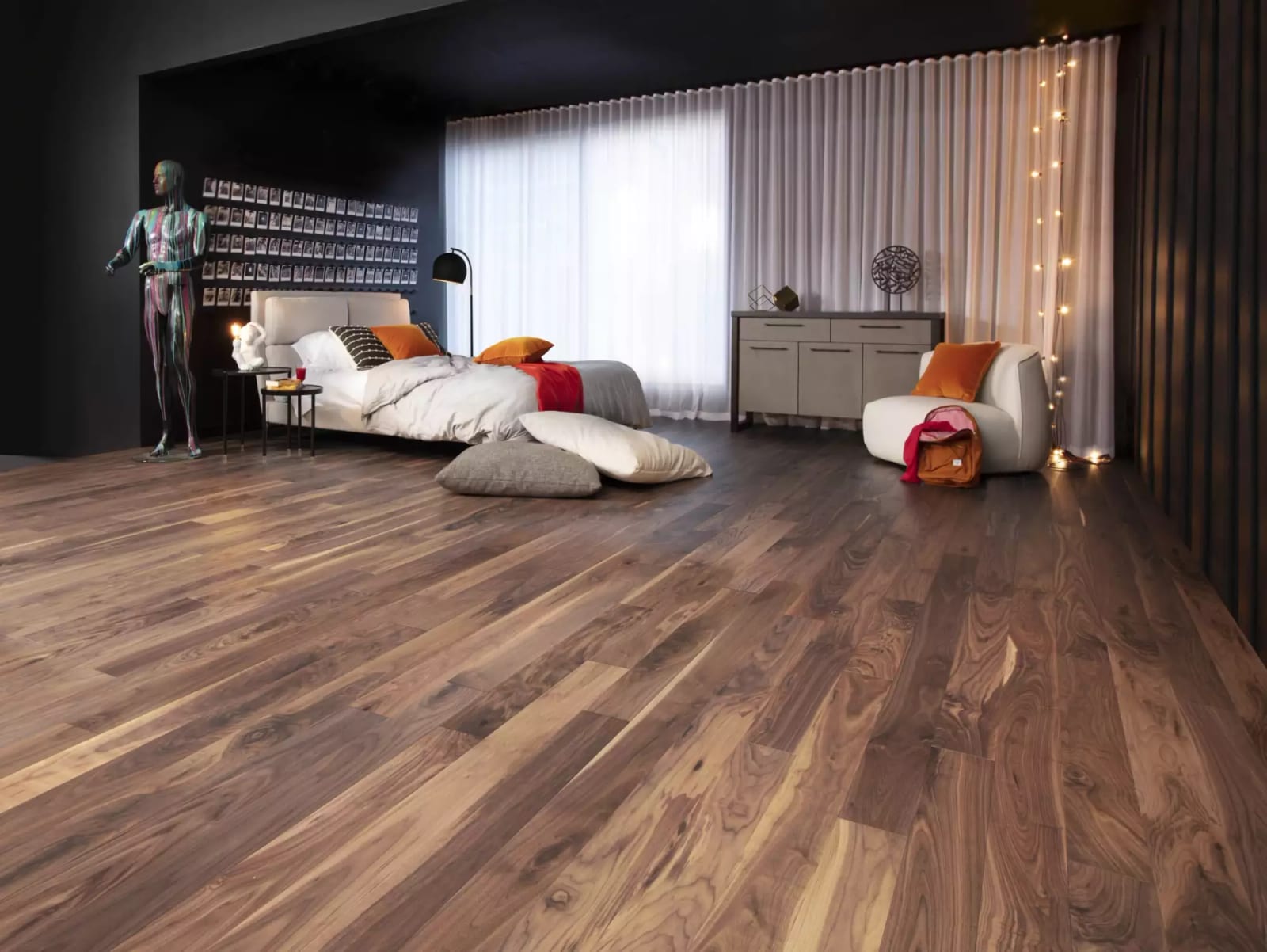Mirage Walnut Natural Brushed DuraMatt, photo 4 of 4