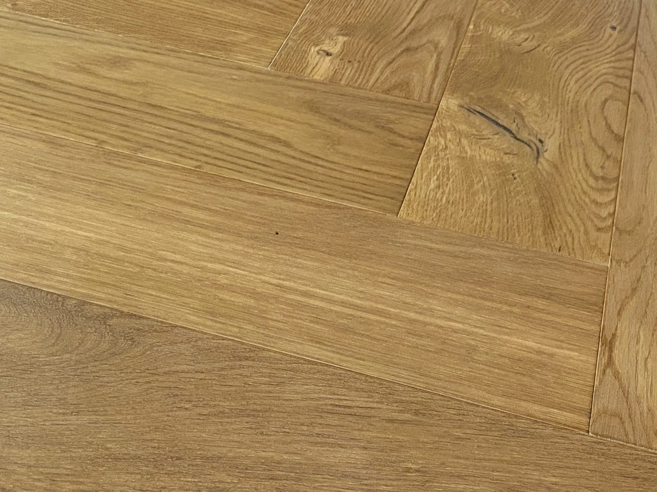 Monarch Plank Domaine II - Herringbone Montrichard