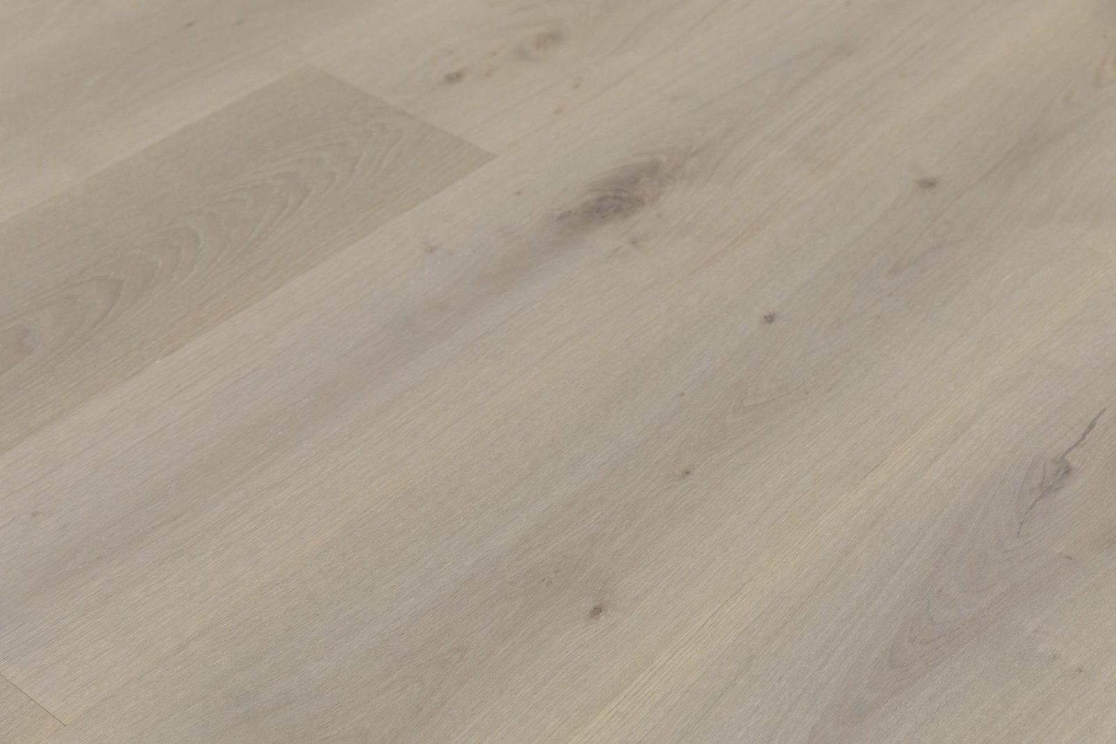 Bergamo Oak Venosa Bene, photo 2 of 2